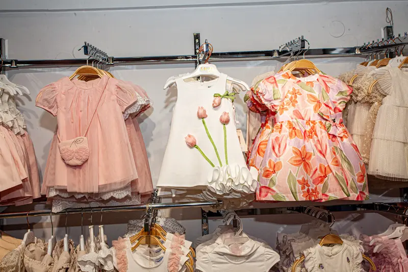 Κοριτσίστικο σύνολο